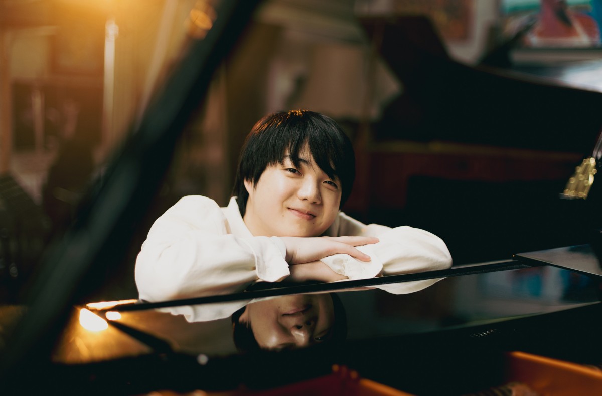 ガボール・タカーチ＝ナジ指揮　ヴェルビエ祝祭室内管弦楽団   藤田真央（ピアノ）